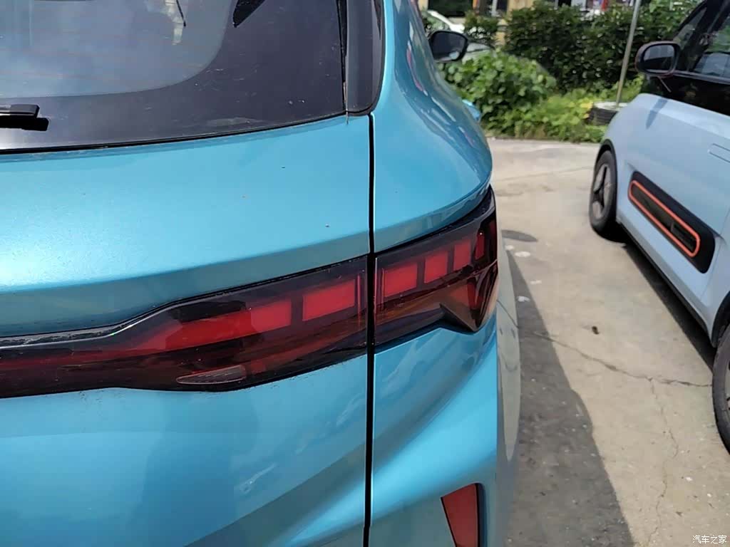 Geely Coolray, 2022 8