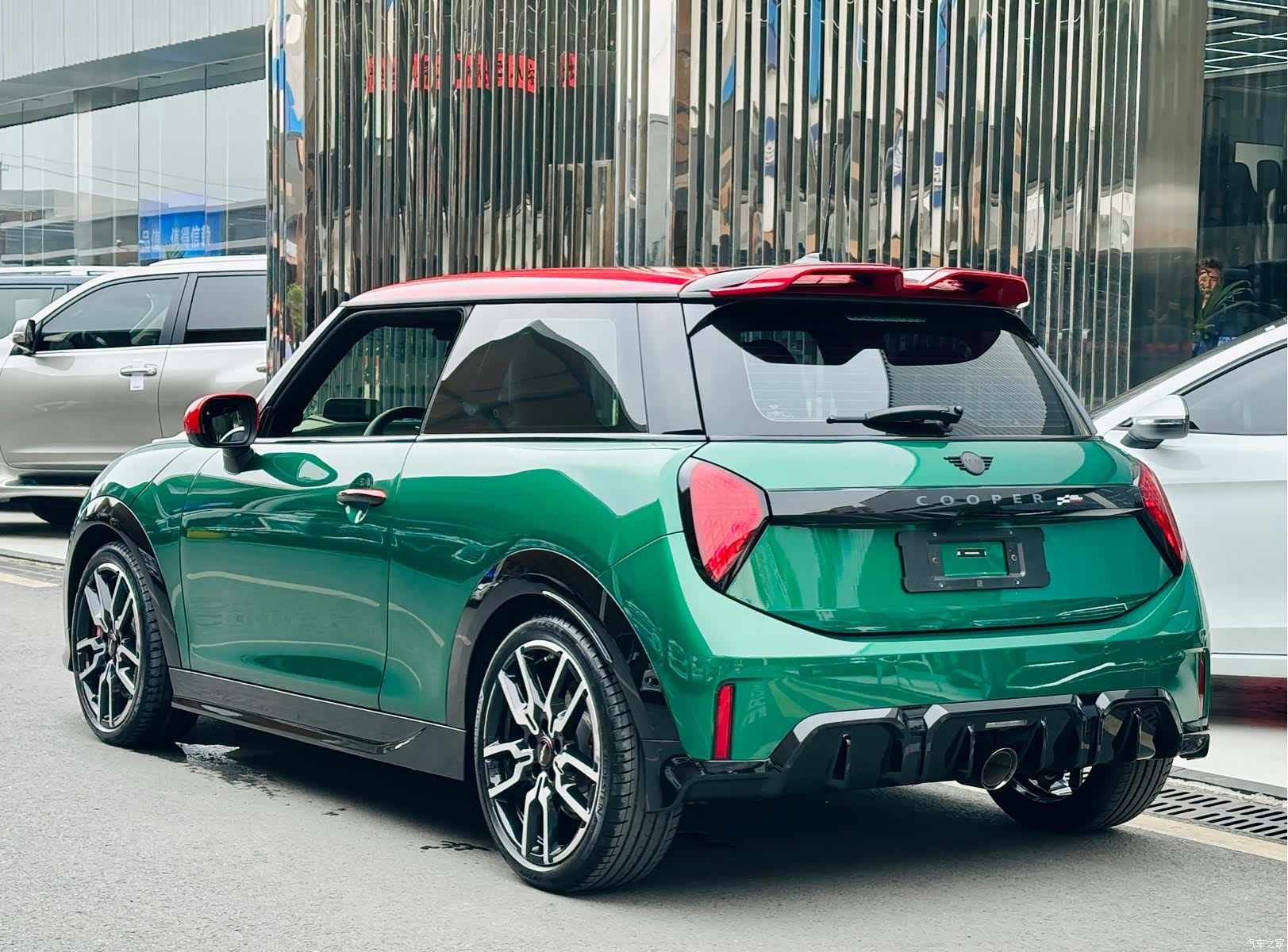 Mini Cooper, 2025 4