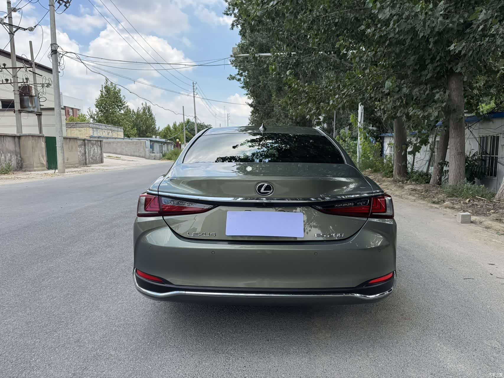 Lexus ES, 2022 11