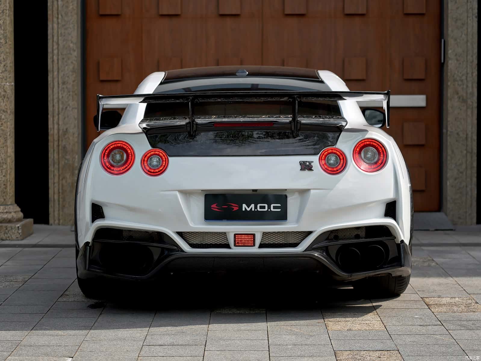 Nissan GT-R, 2012 7