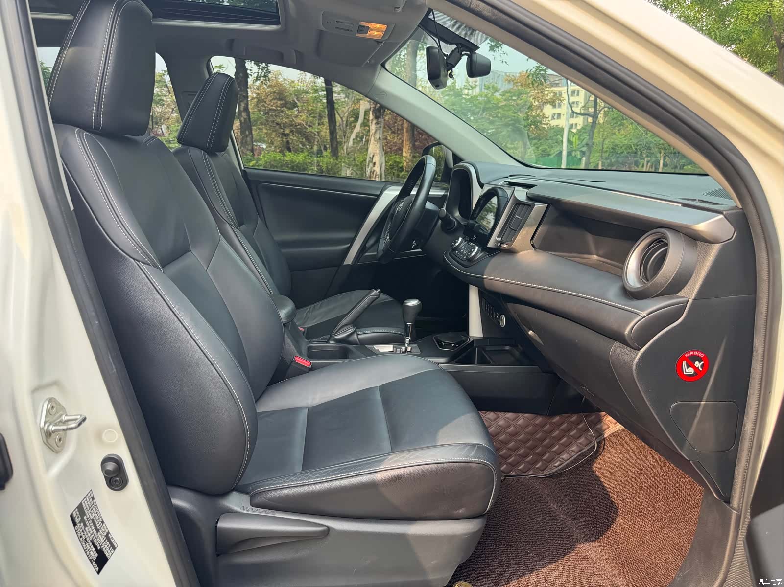 Toyota RAV4, 2017 16