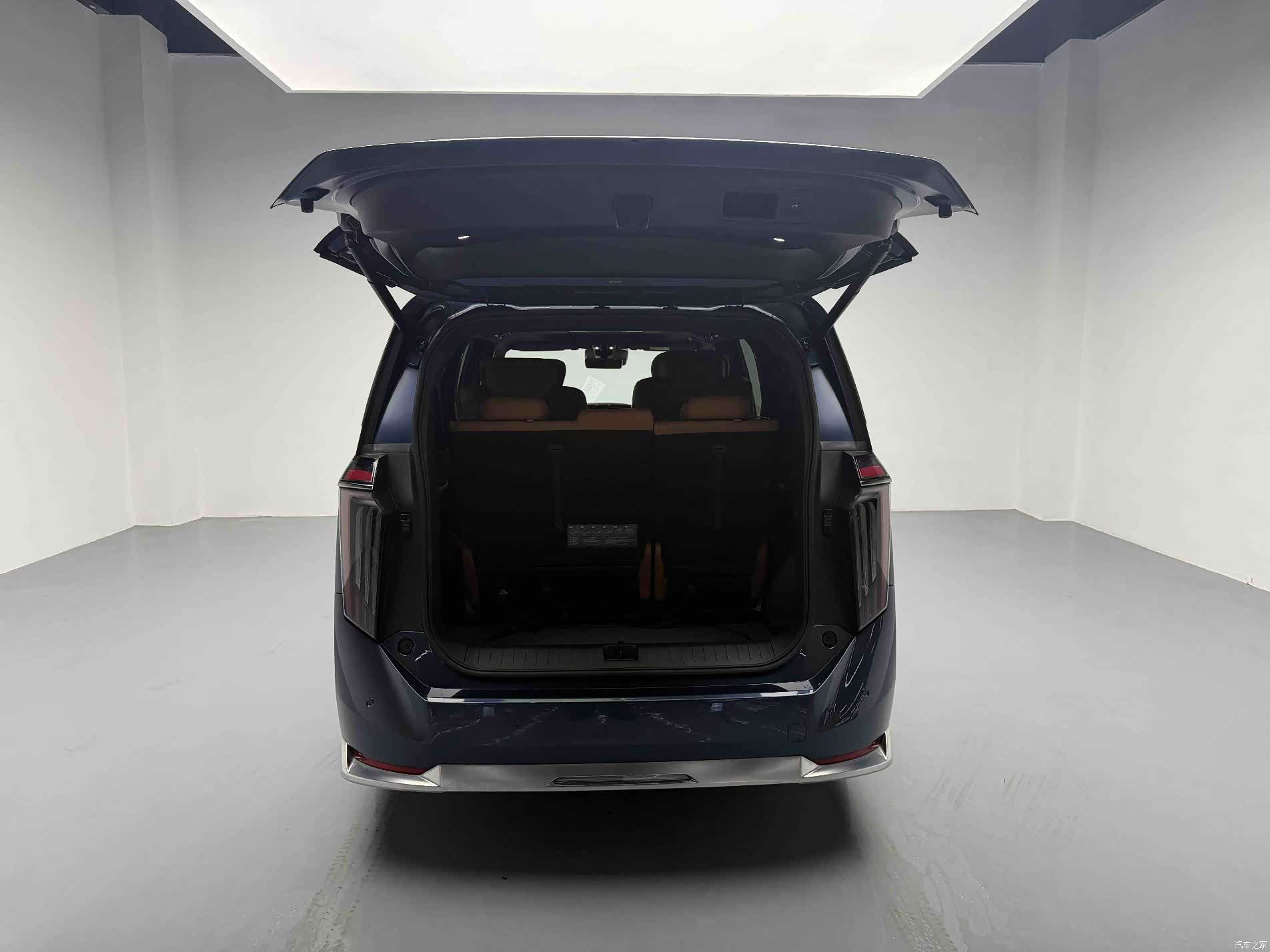 Trumpchi M8, 2025 23