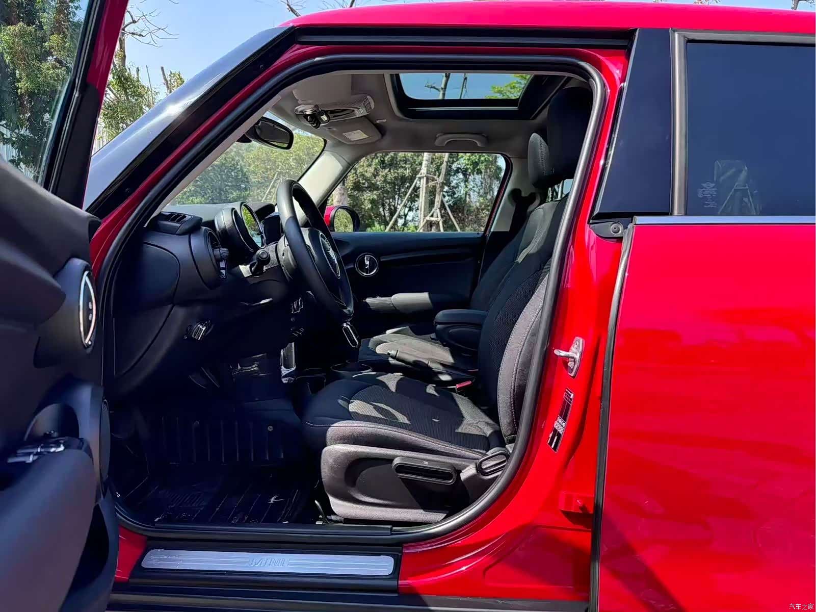 Mini ONE, 2020 8