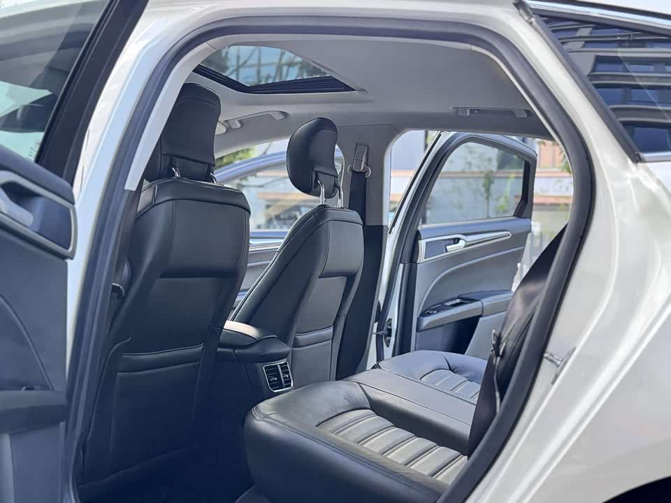 Ford Mondeo Ford Mondeo