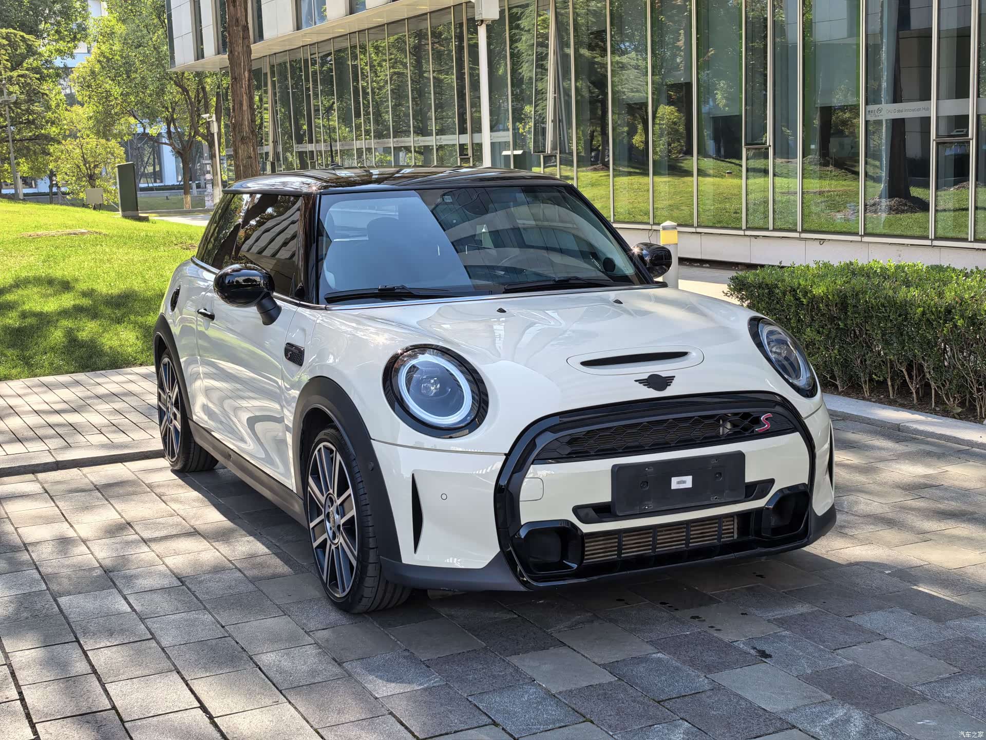 Mini Cooper, 2022 3