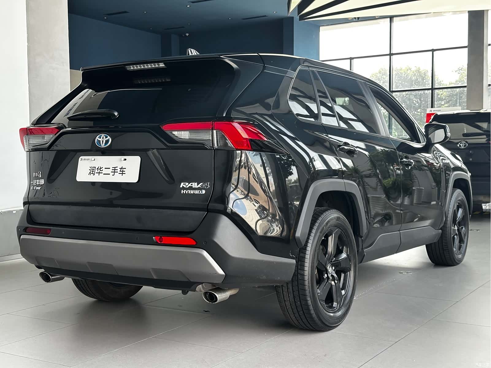 Toyota RAV4, 2021 все фото