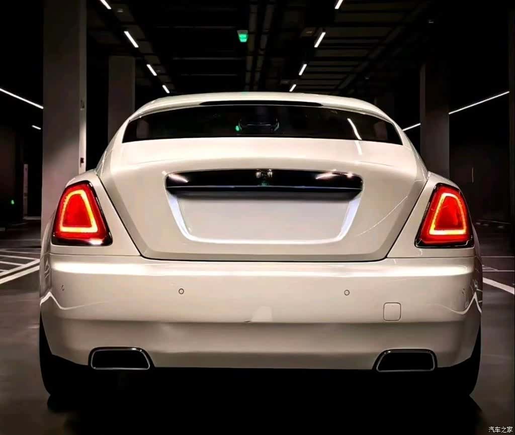 Rolls-Royce Wraith, 2015 8