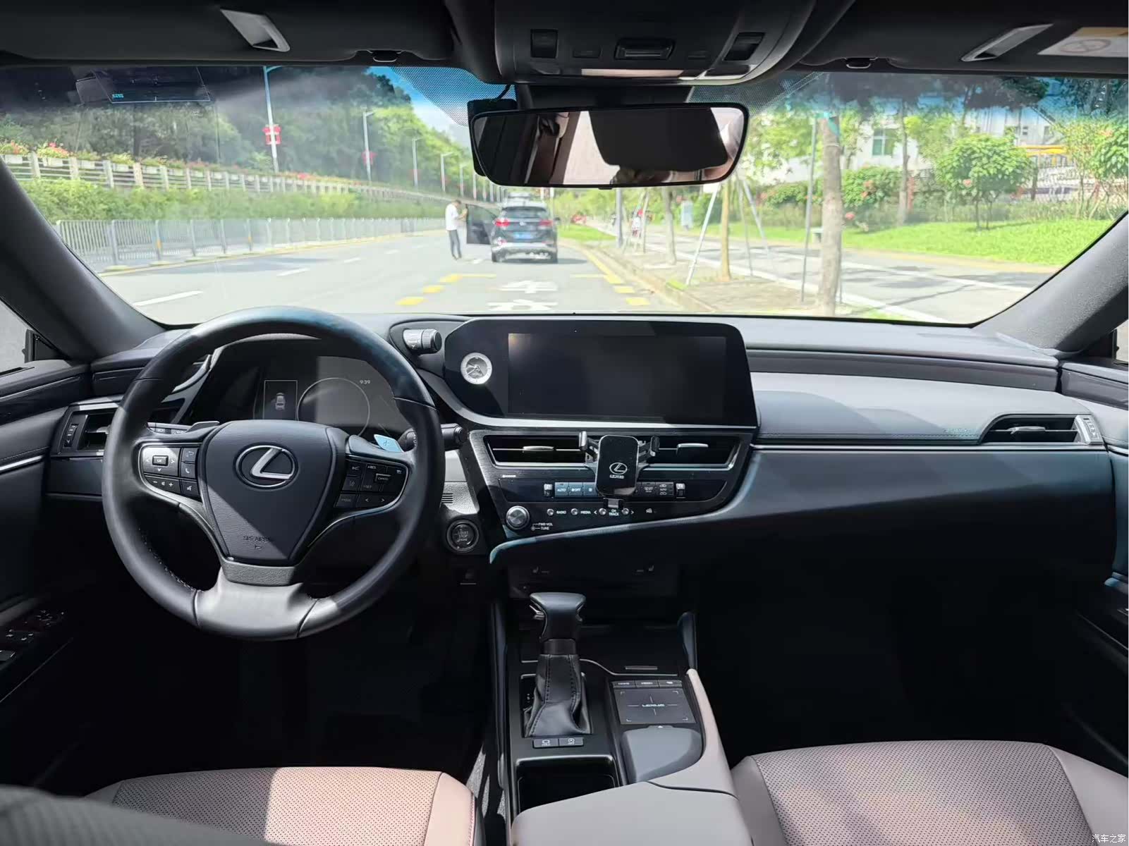 Lexus ES, 2022 6