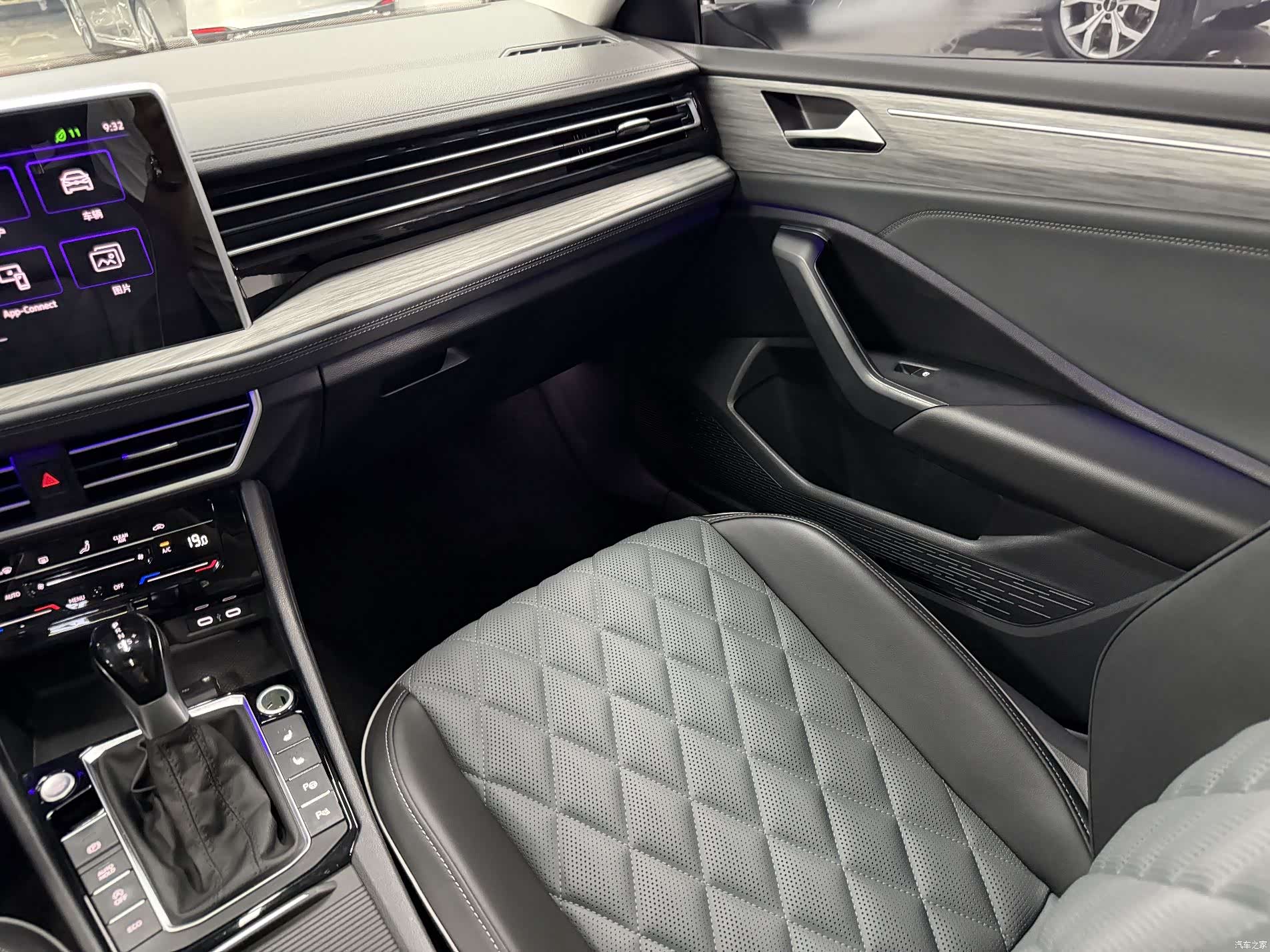 Volkswagen Sagitar, 2022 11