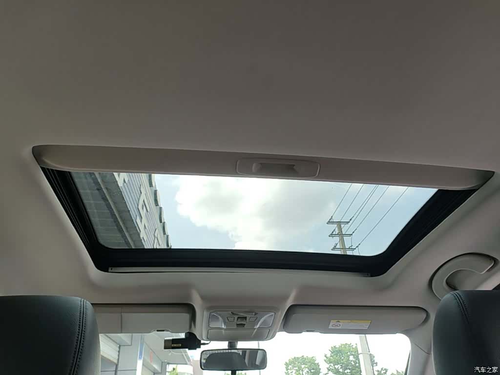 DongFeng AX7, 2018 18
