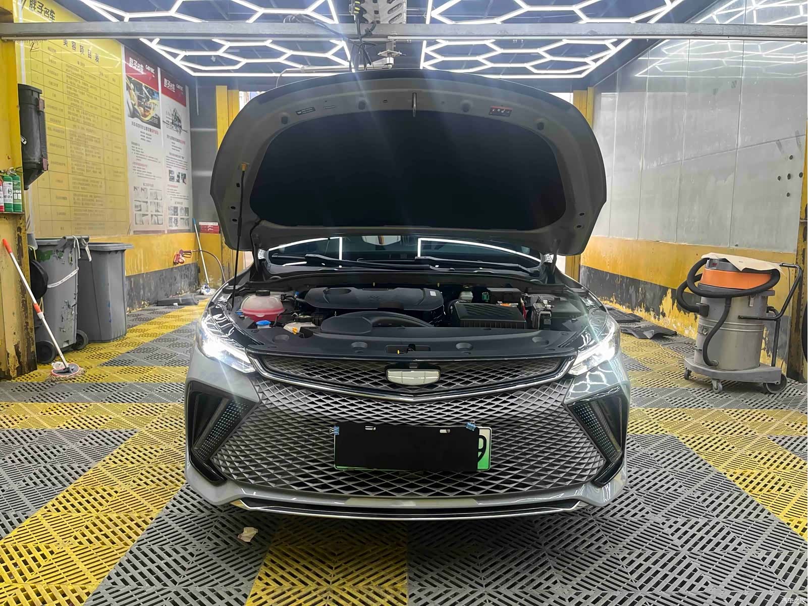 Geely Emgrand, 2023 15