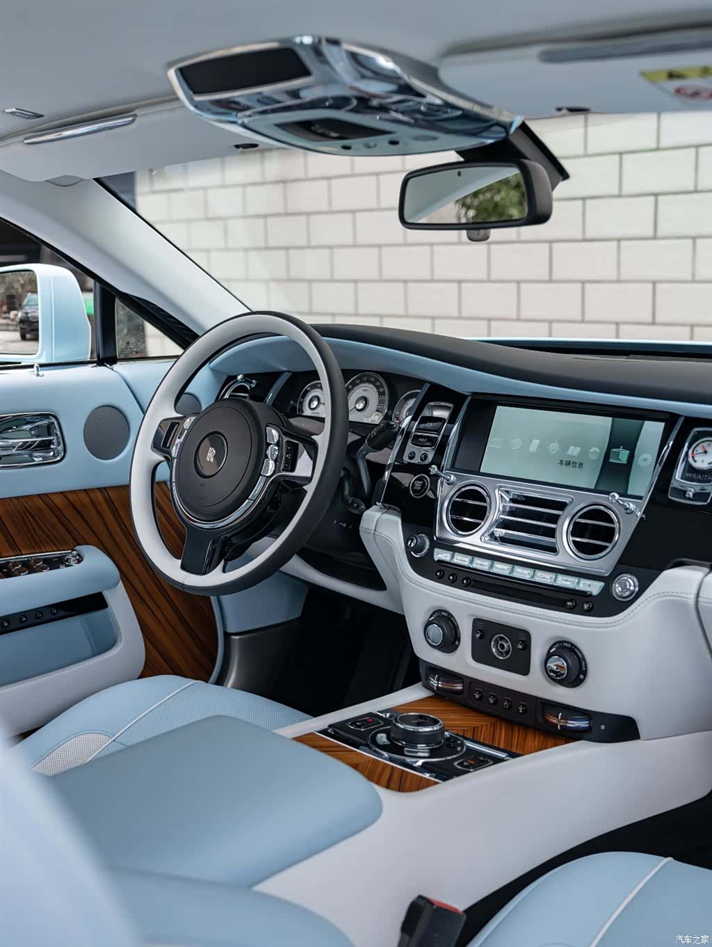 Rolls-Royce Wraith, 2017 12