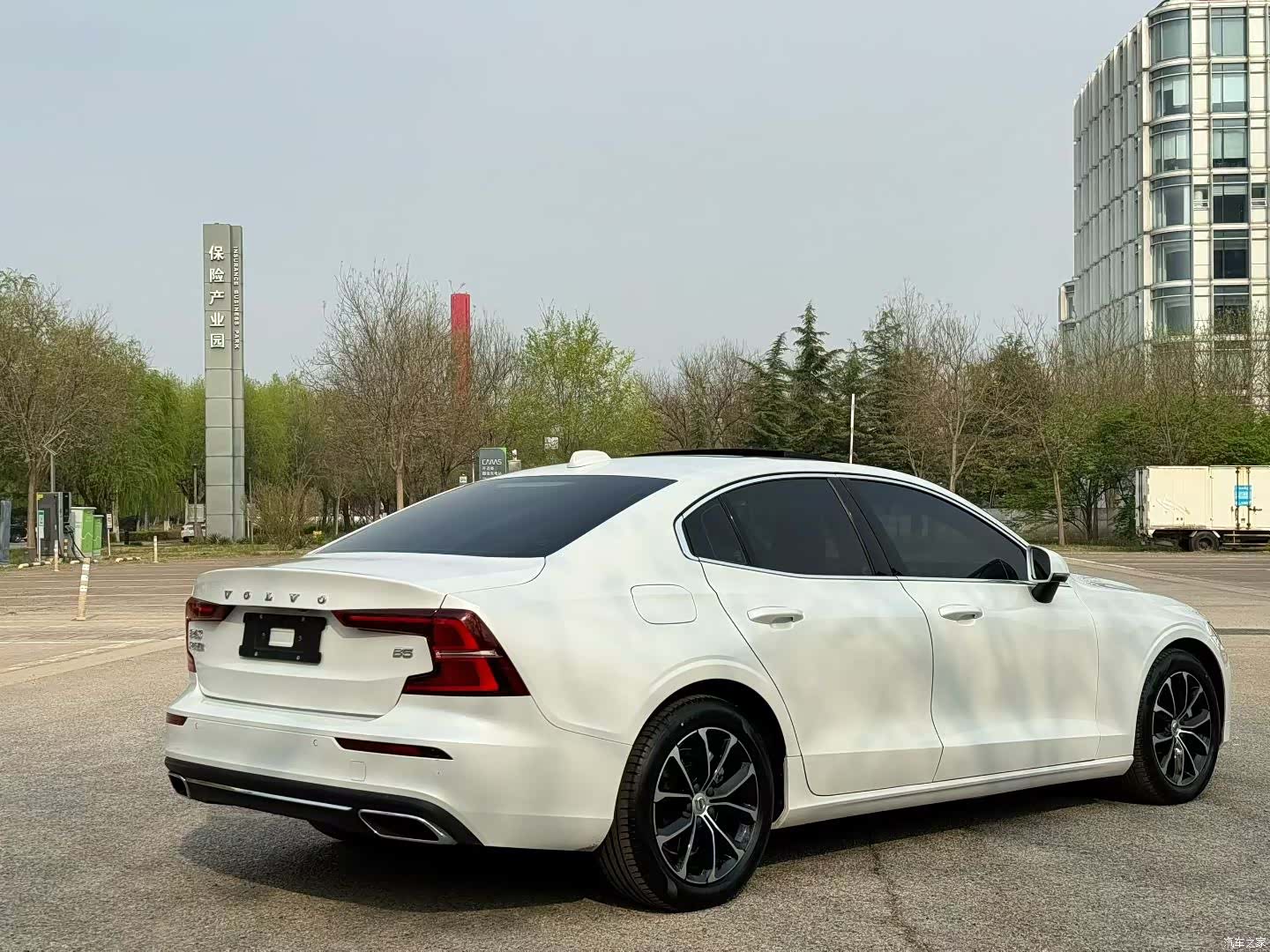 Volvo S60, 2022 8