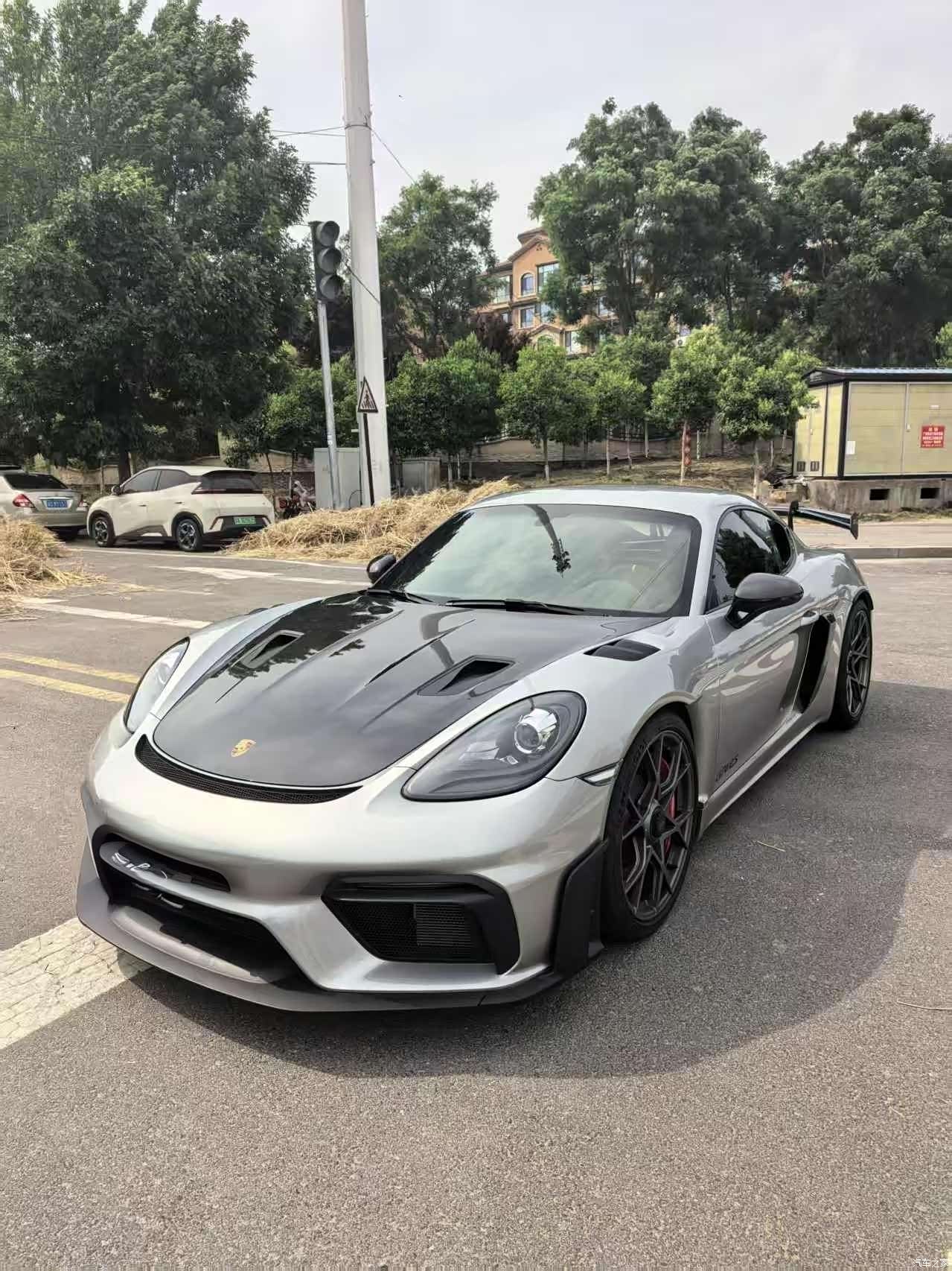 Porsche Cayman, 2023 1