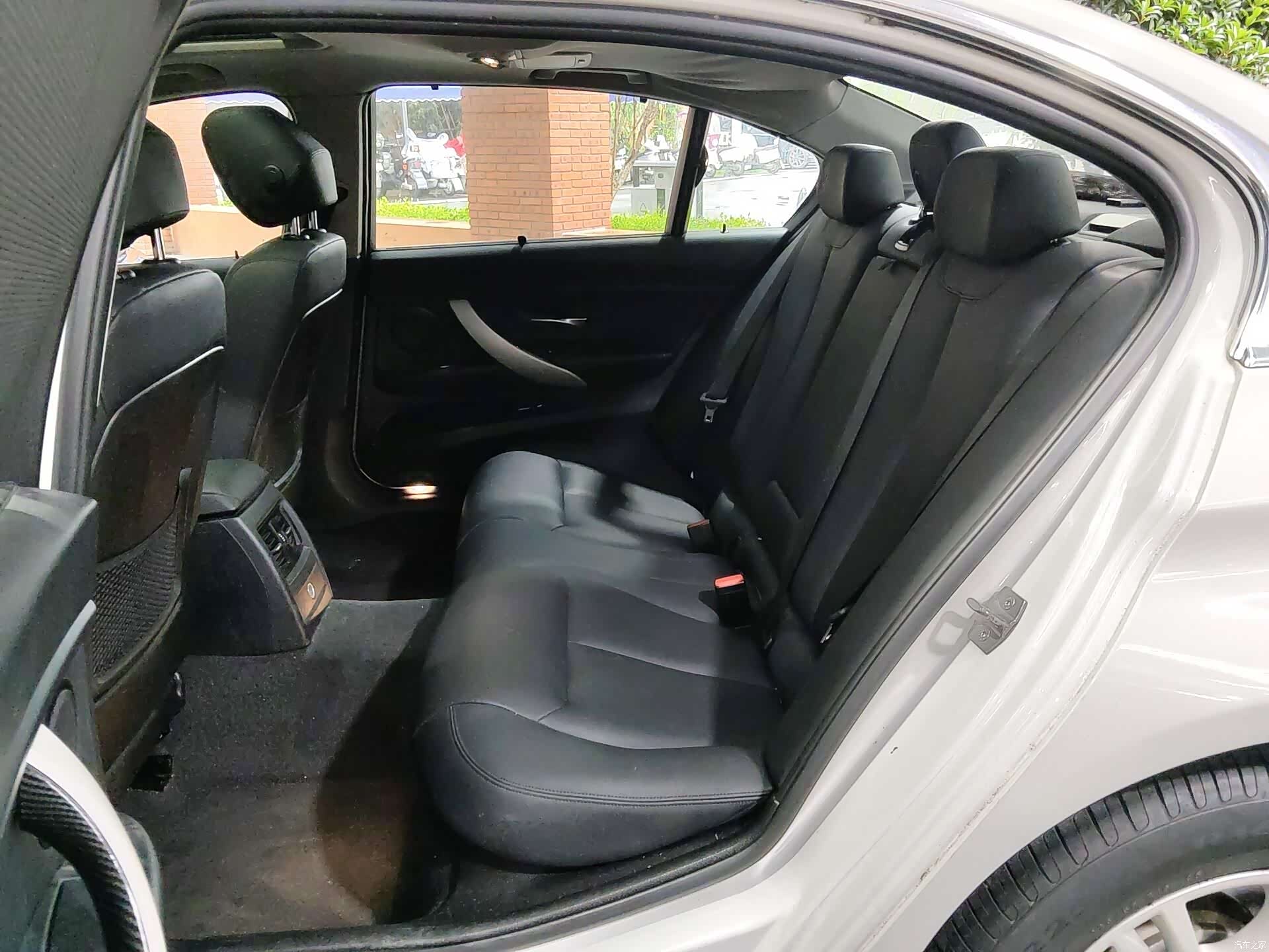 BMW 3 Series, 2014 11