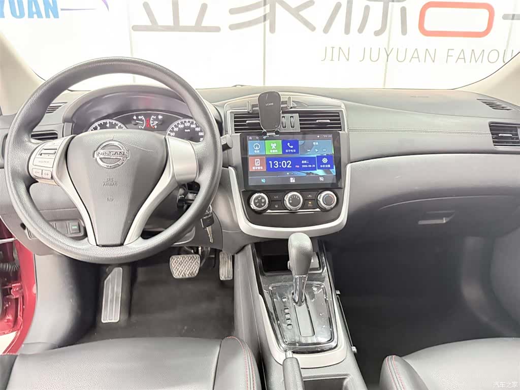 Nissan Tiida, 2018 12
