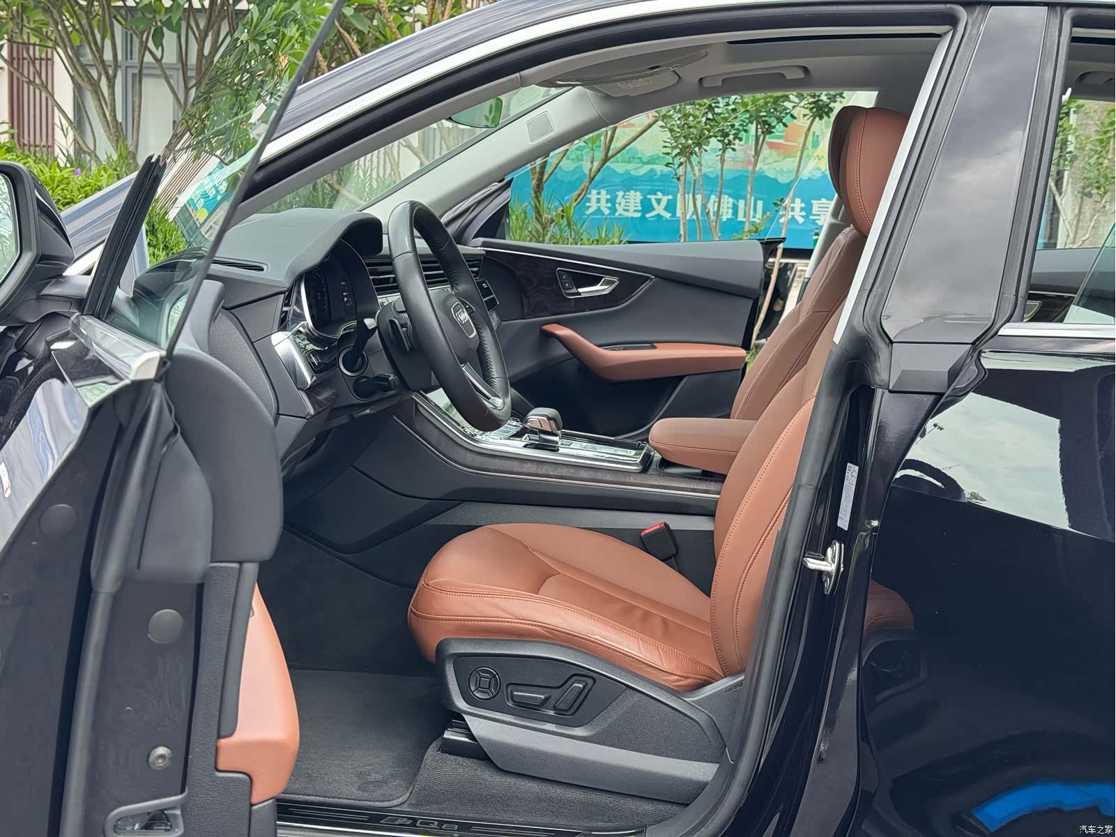 Audi Q8, 2020 все фото