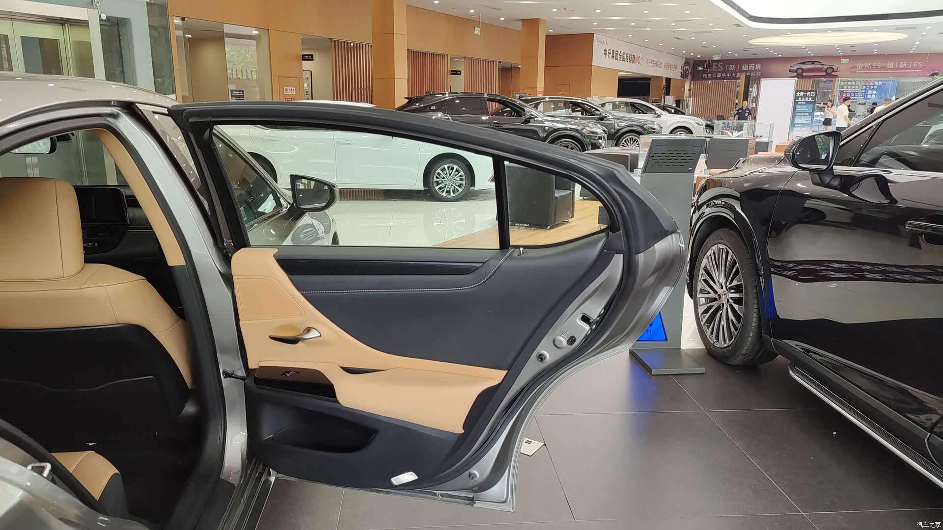 Lexus ES, 2024 19