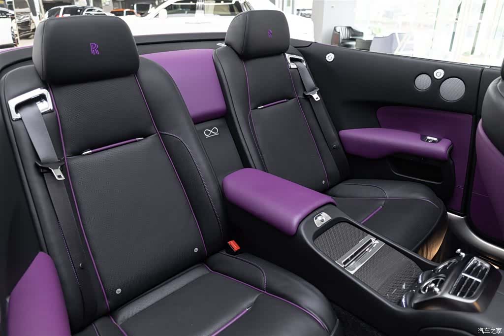 Rolls-Royce Black, 2019 14