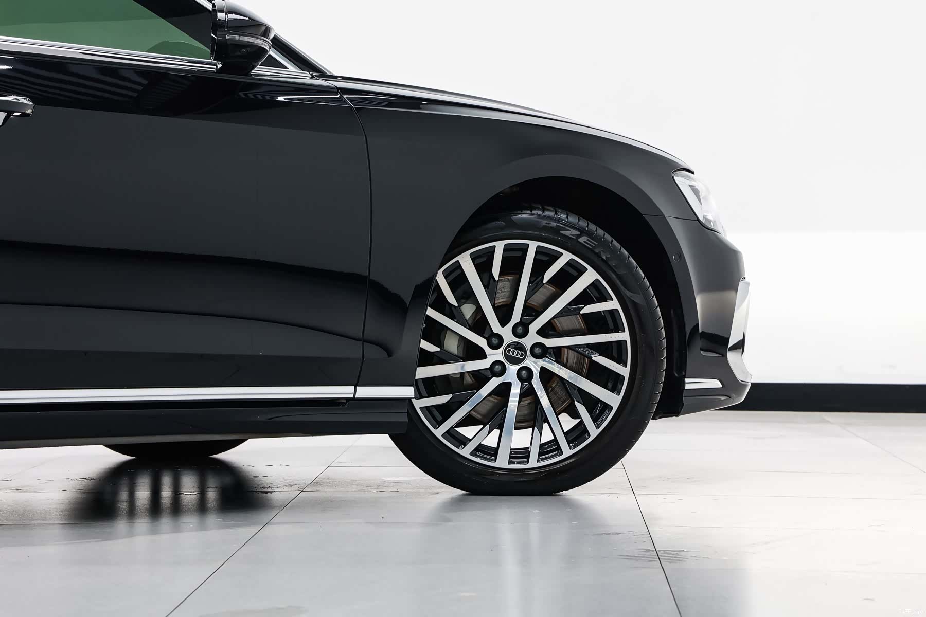 Audi A8L, 2025 26