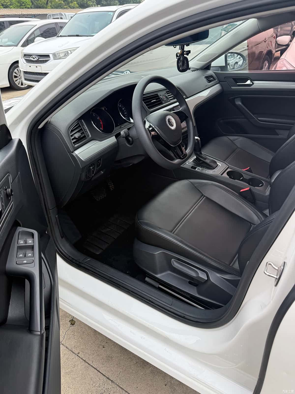 Volkswagen Lamando, 2018 все фото