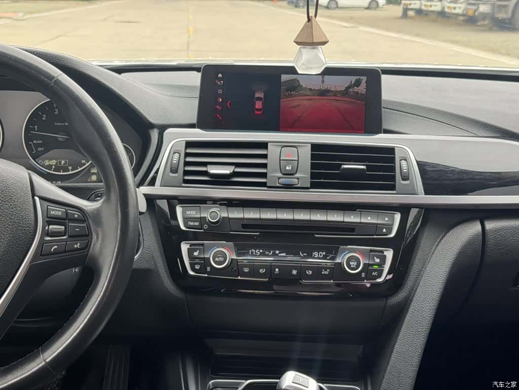 BMW 3 Series, 2019 все фото
