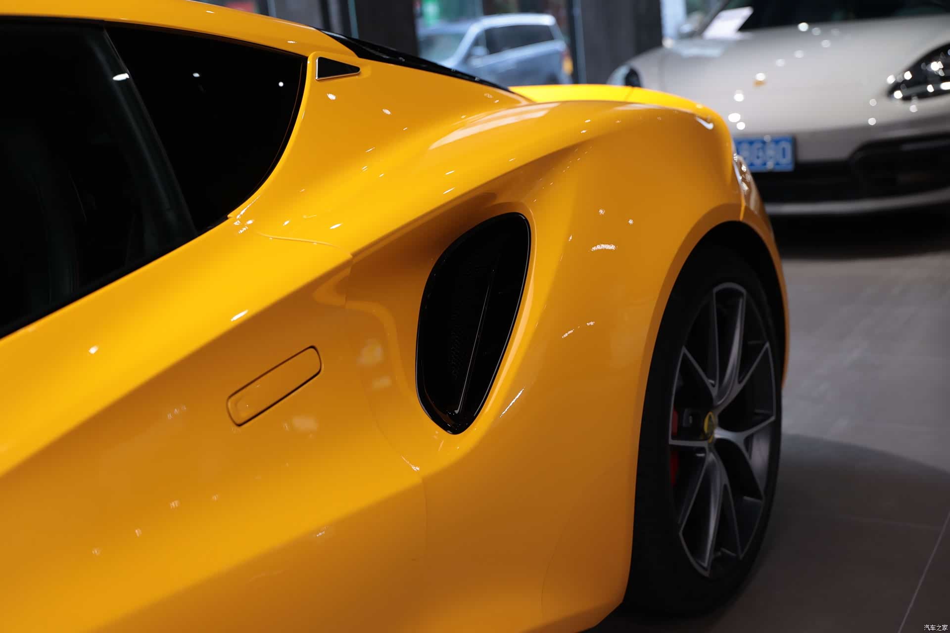 Lotus EMIRA, 2024 17