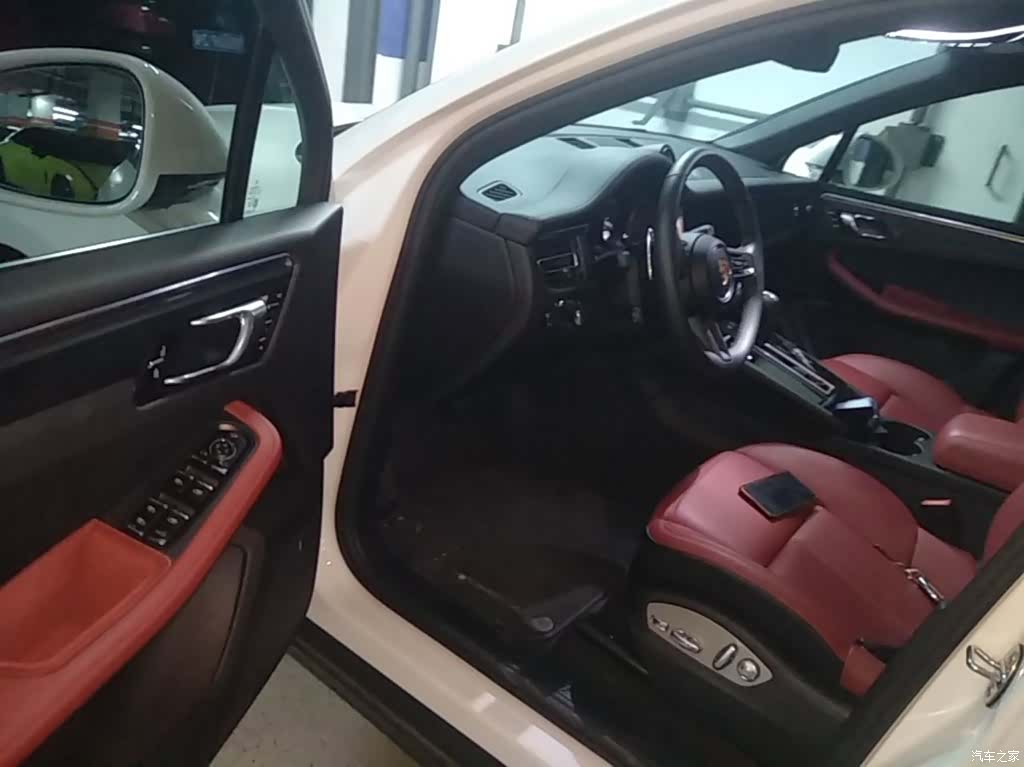 Porsche Macan, 2025 16