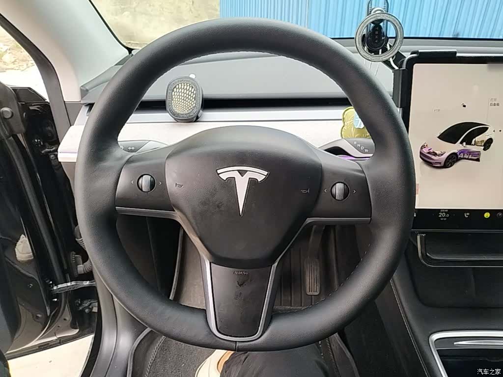 Tesla Model Y, 2024 11