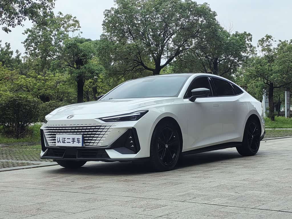 Changan UNI-V 2022 1.5T Luxury