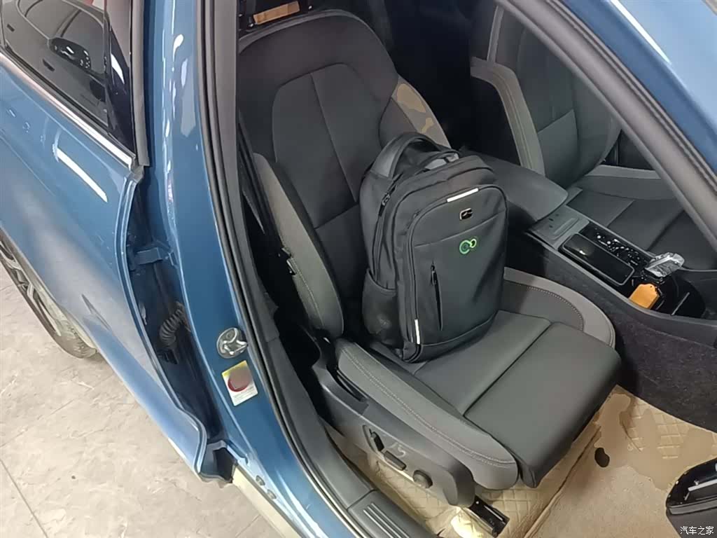 Volvo XC40, 2023 25