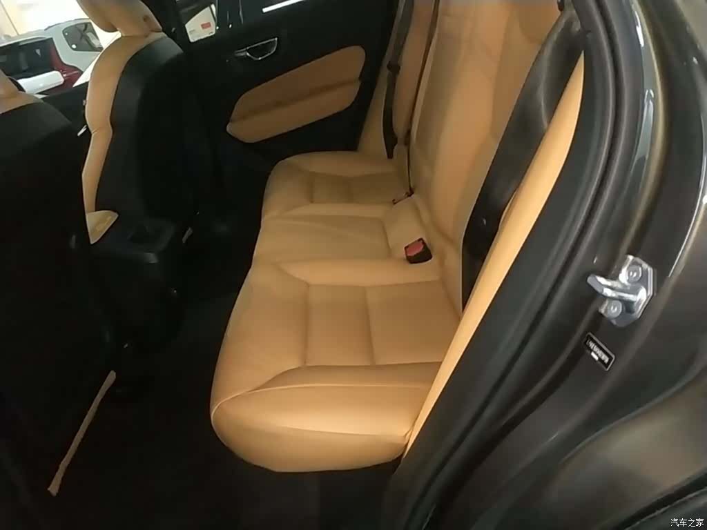 Volvo XC60, 2018 17