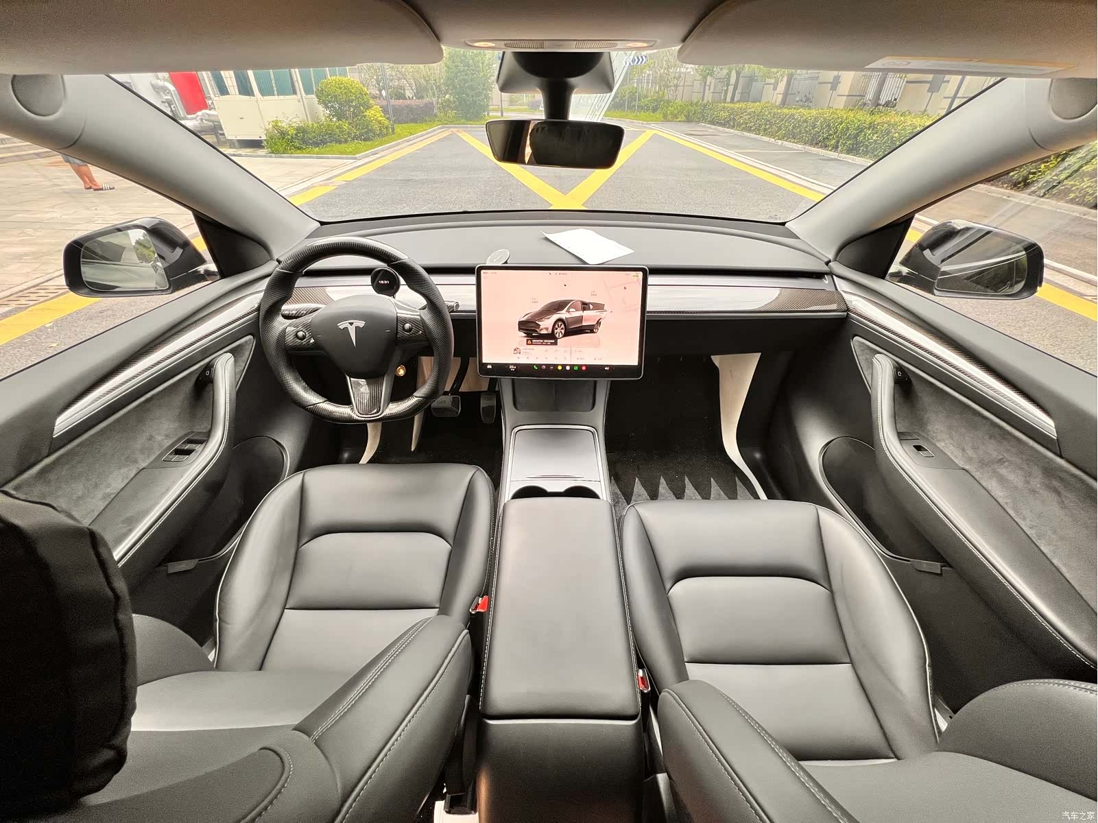 Tesla Model Y, 2023 7