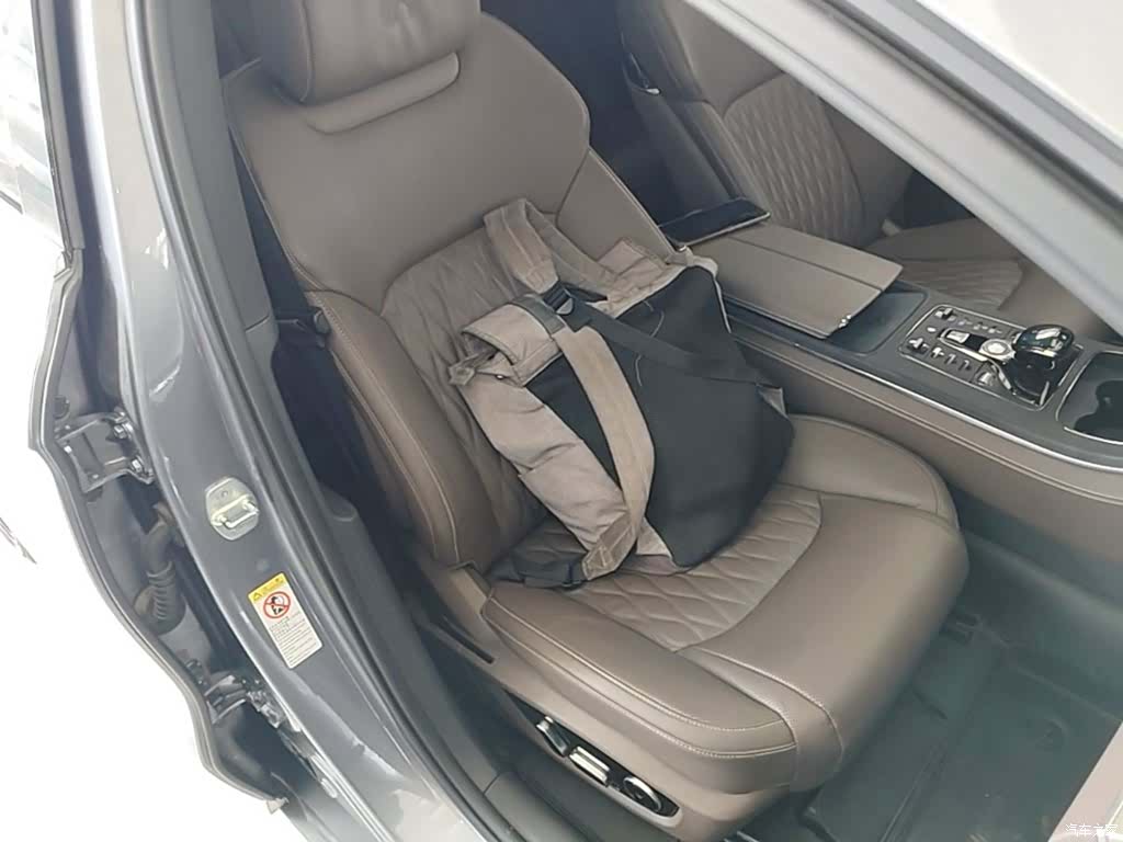 BYD Han, 2022 25
