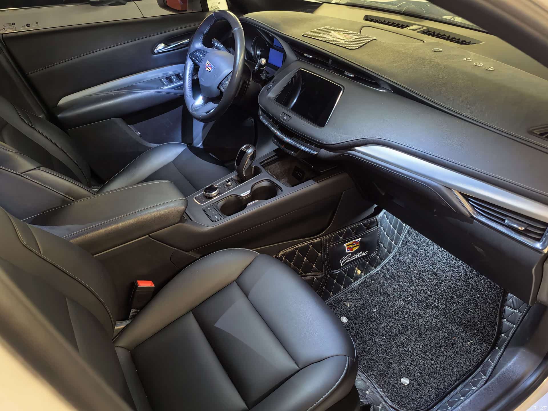 Cadillac XT4, 2019 8