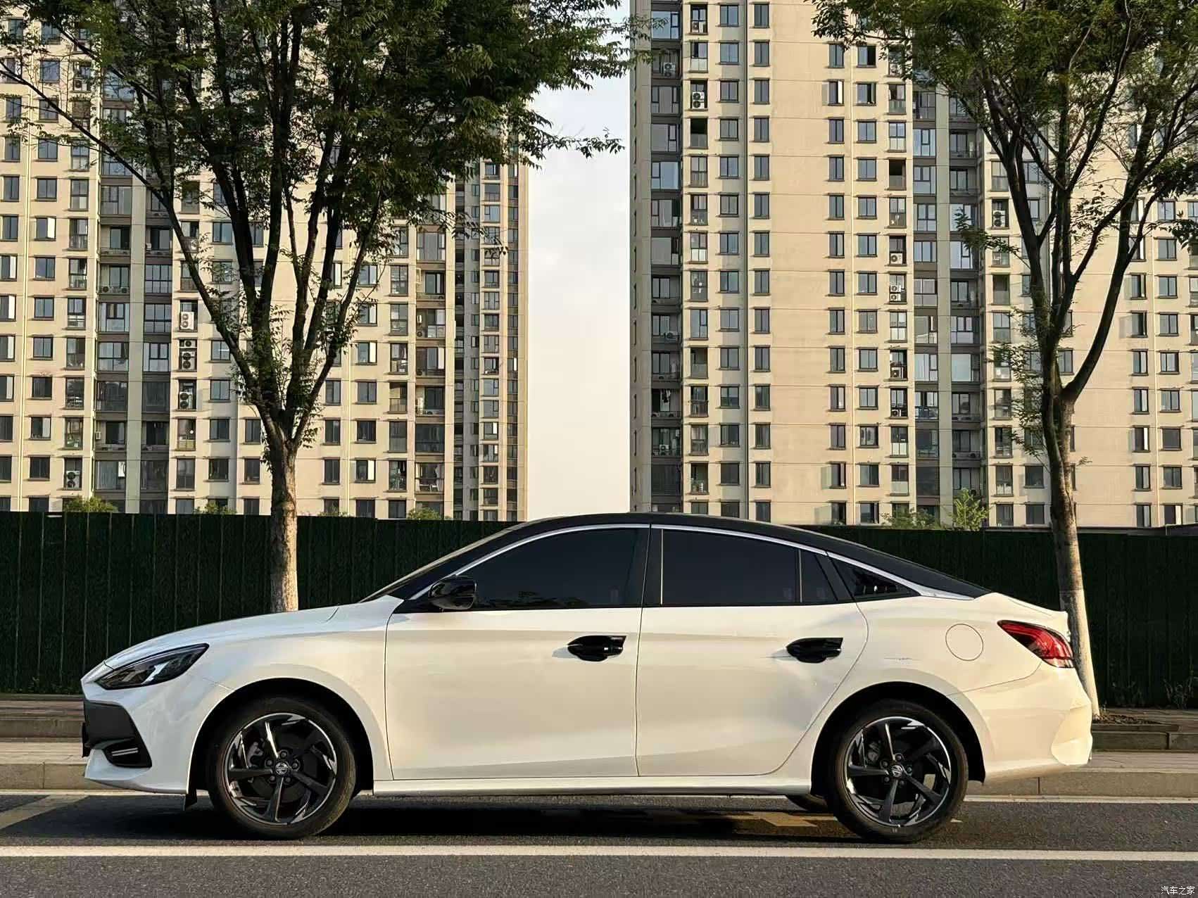 MG MG5, 2023 2