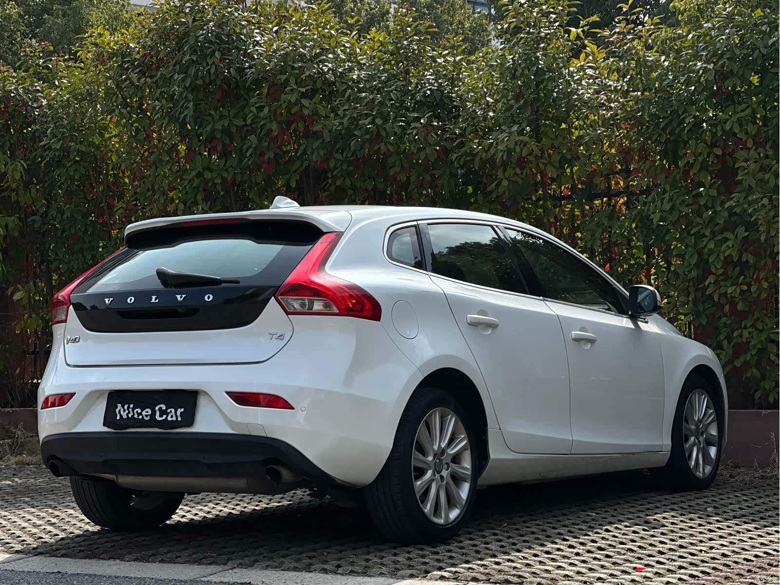 Volvo V40, 2016 21