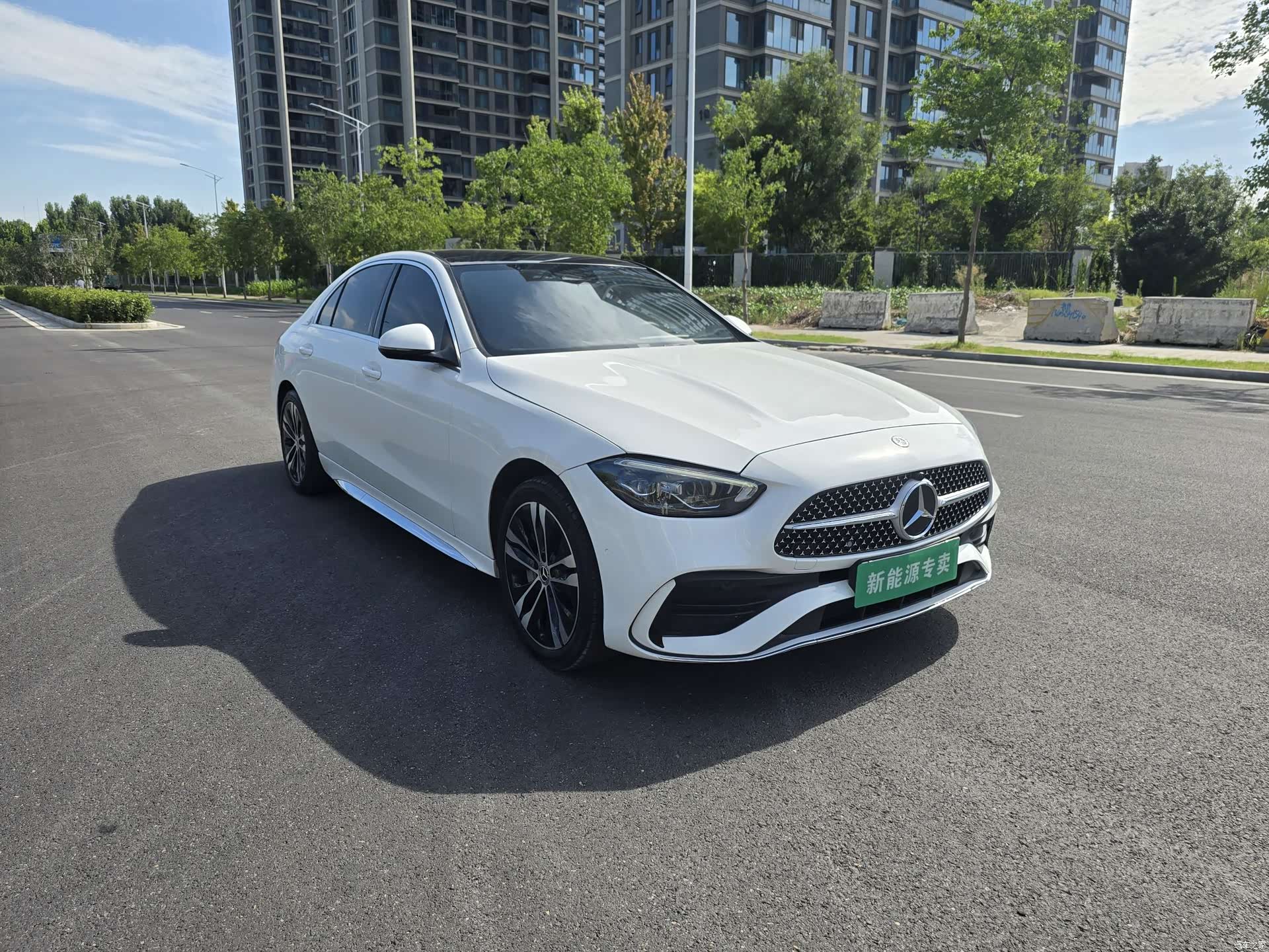 Mercedes-Benz C-Class, 2024 3