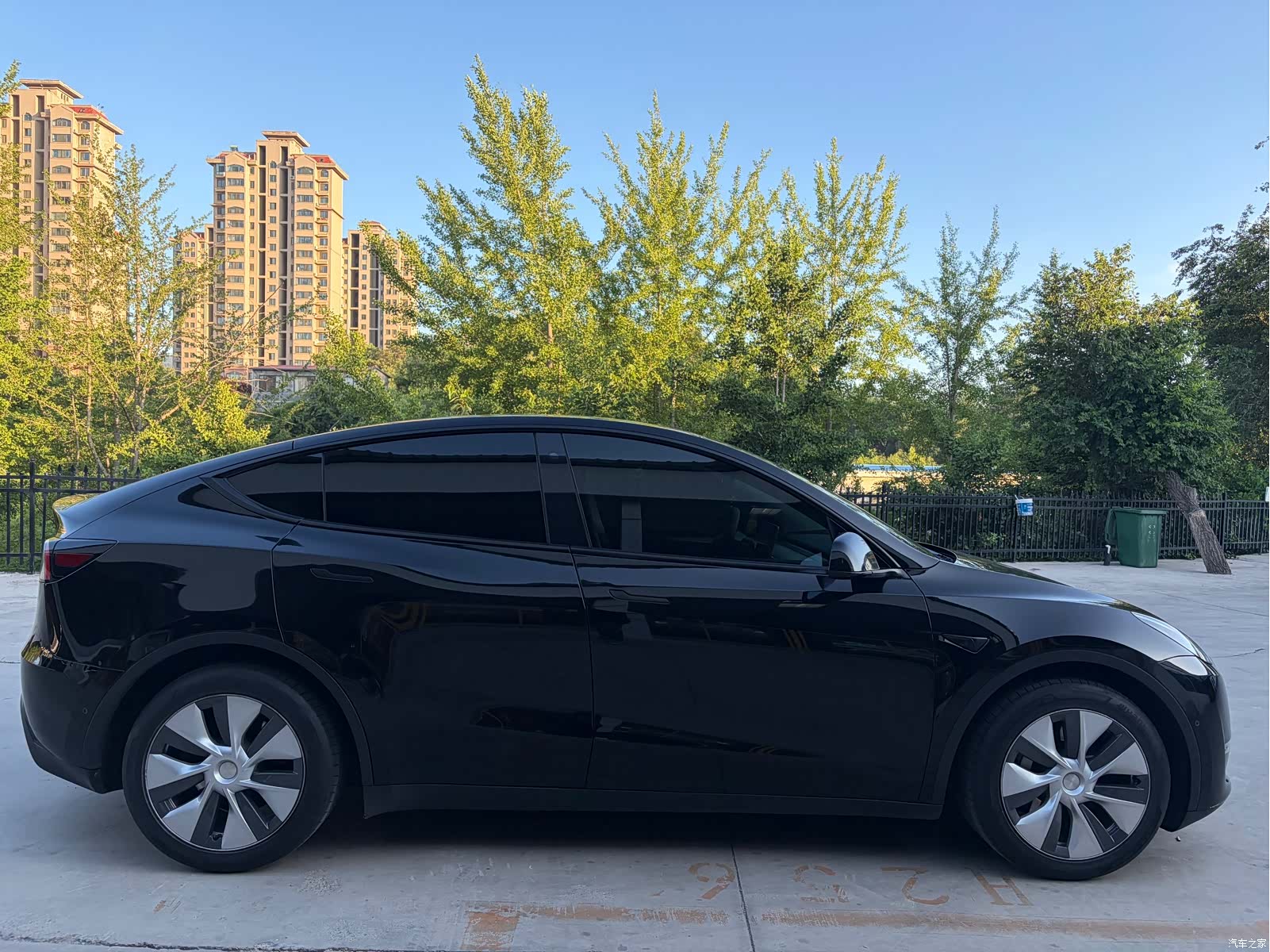 Tesla Model Y, 2023 3