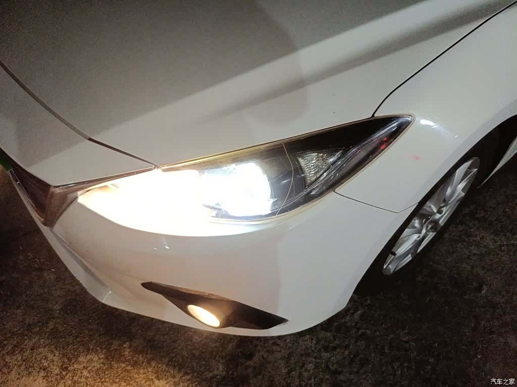 Mazda Mazda3, 2015 24