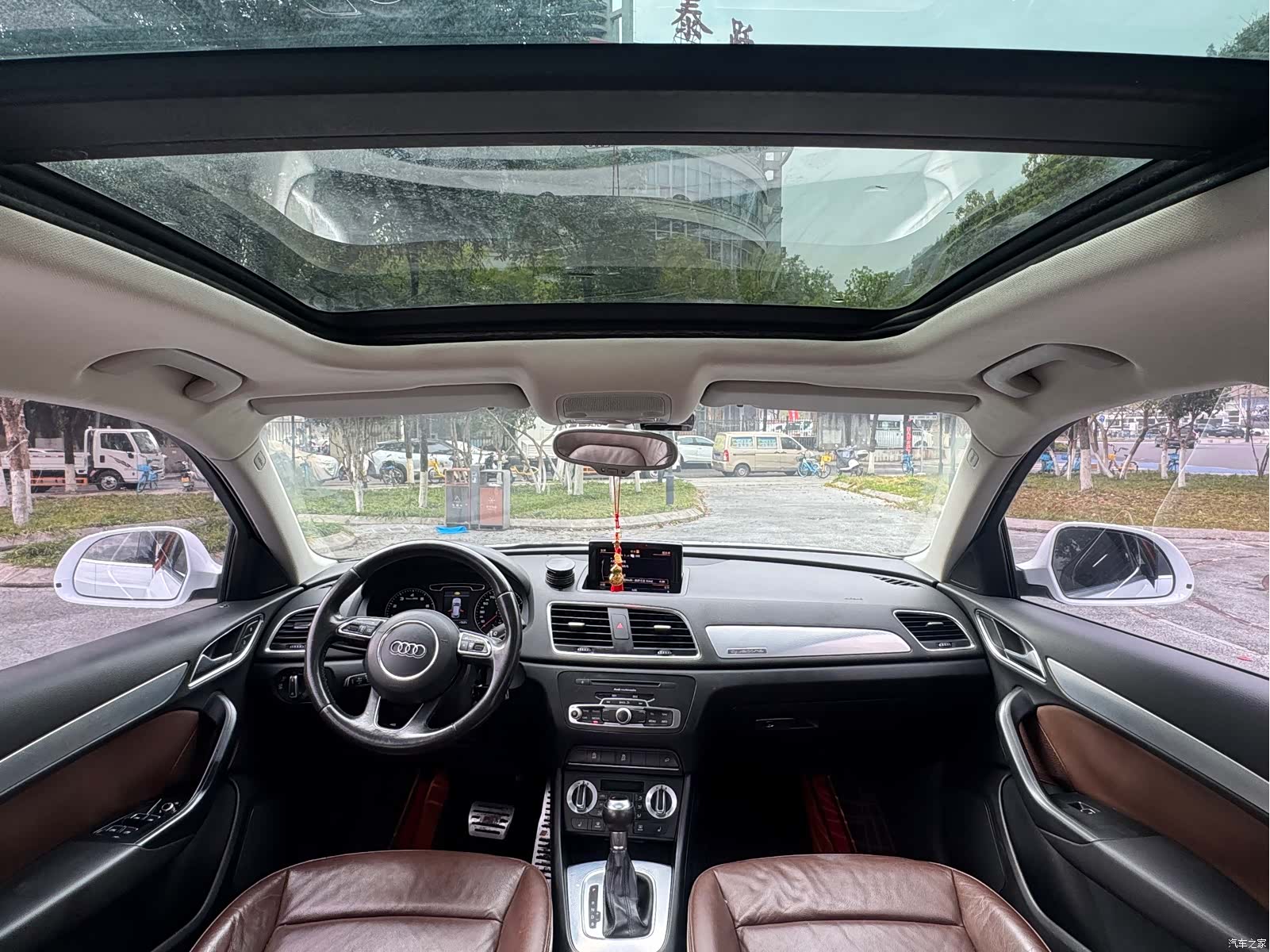 Audi Q3, 2013 9