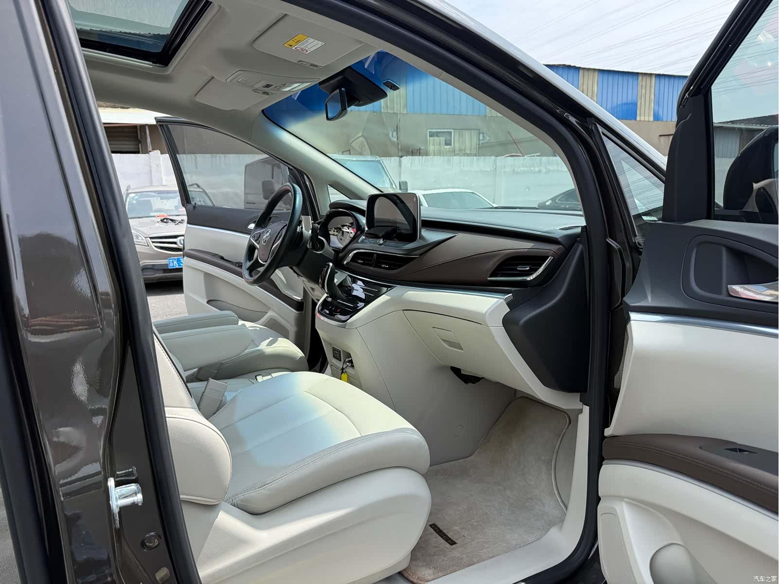 Buick GL8, 2021 12