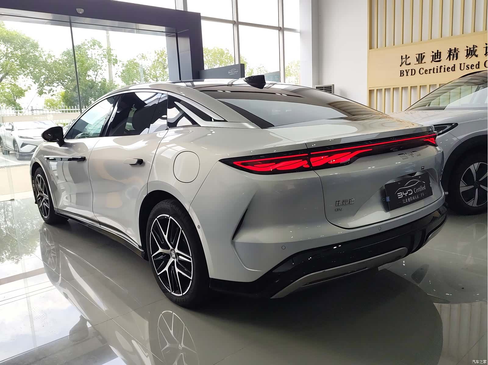 BYD Han, 2025 4