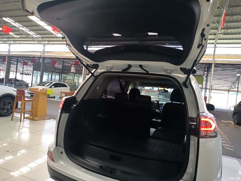 Toyota RAV4, 2017 19