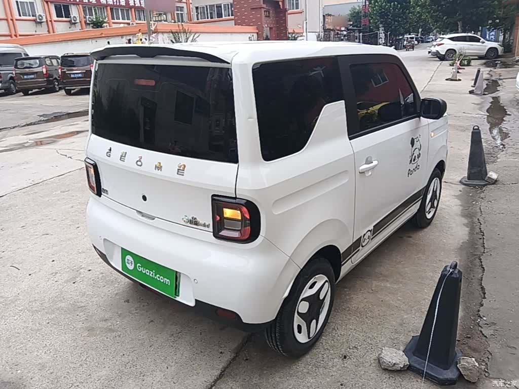 Geely Panda, 2025 7