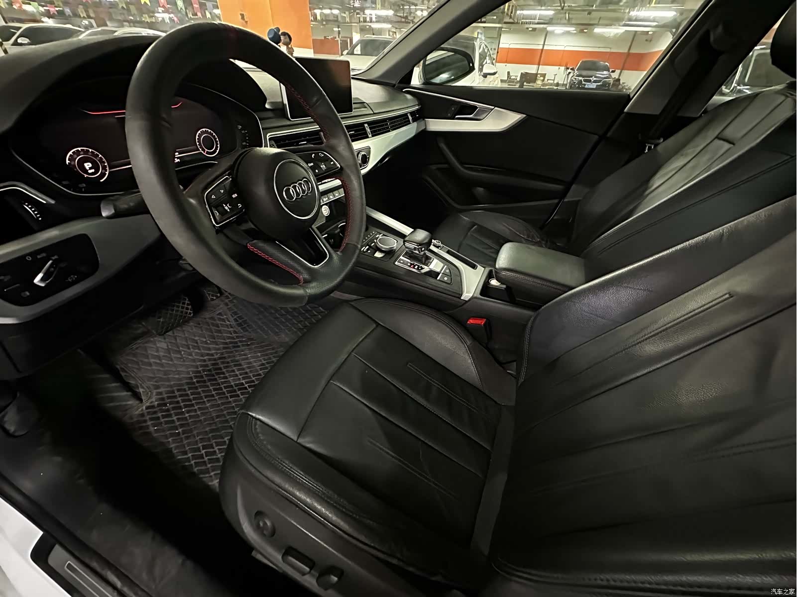 Audi A4L, 2019 все фото