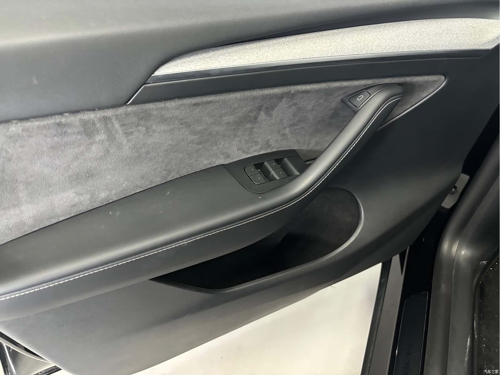 Tesla Model Y, 2024 12