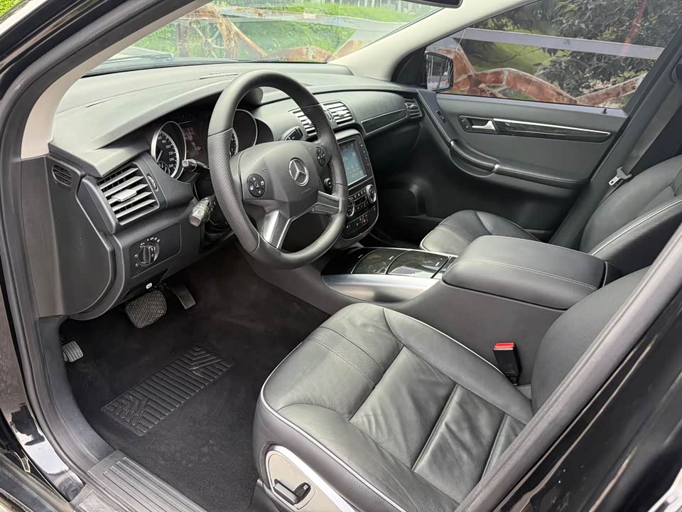 Mercedes-Benz R-class