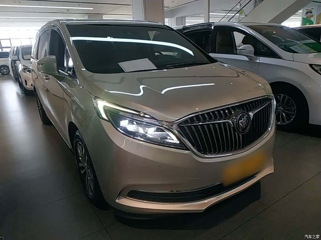 Buick GL8, 2019 4