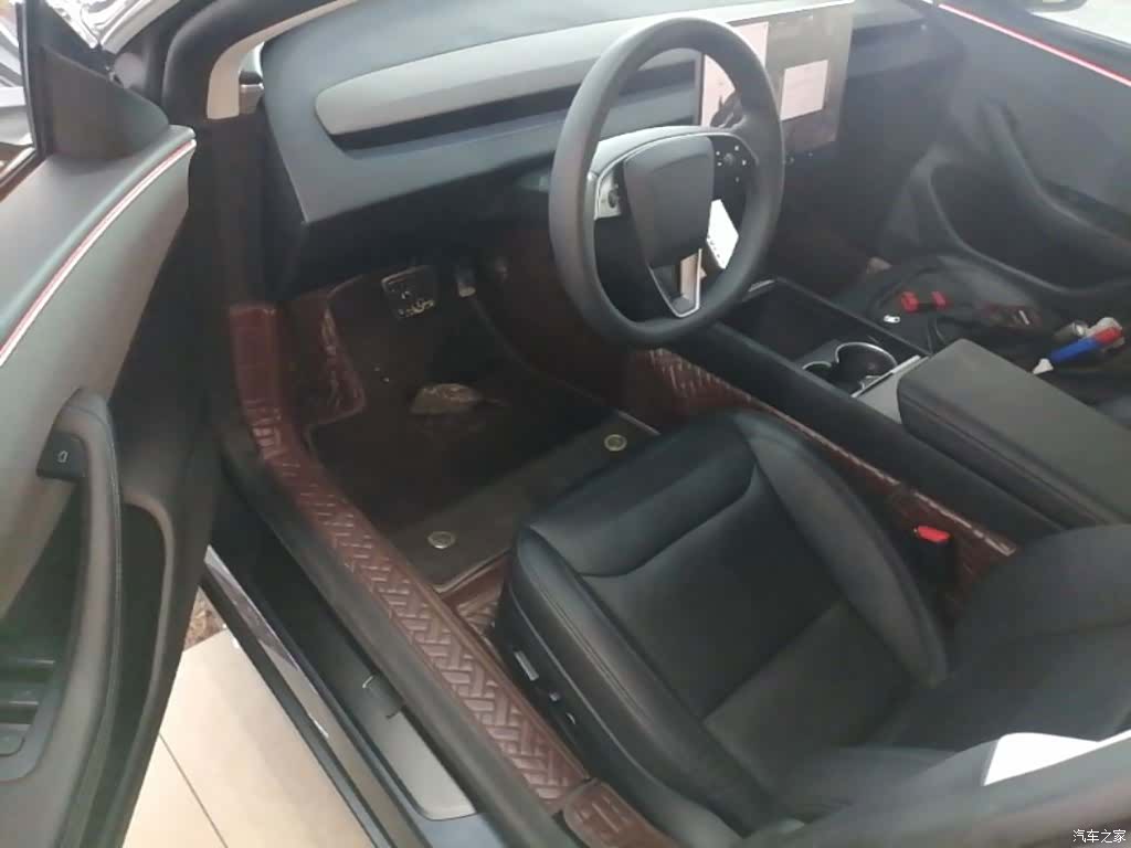 Tesla Model 3, 2024 12